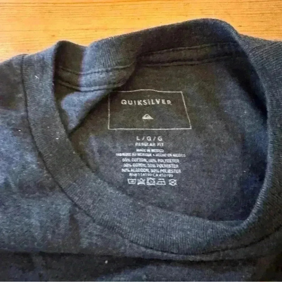 Quiksilver T-shirt - Picture 6 of 6